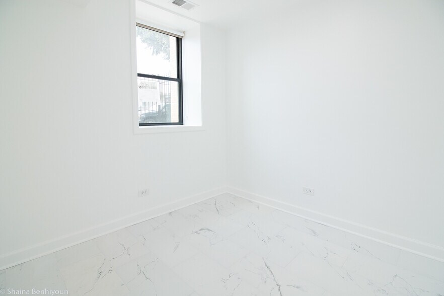 Building Photo - 1101 N Christiana Ave