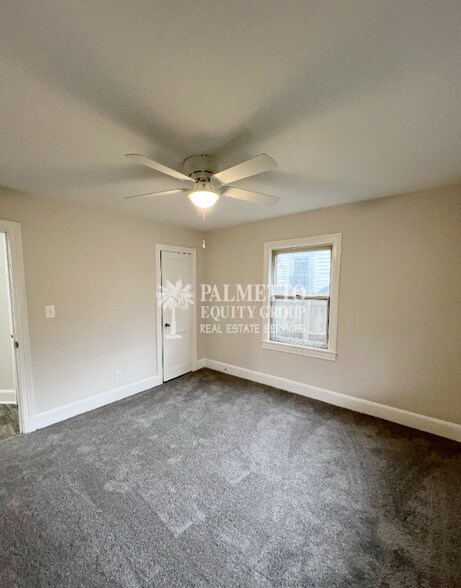 Building Photo - 1407 Oak St