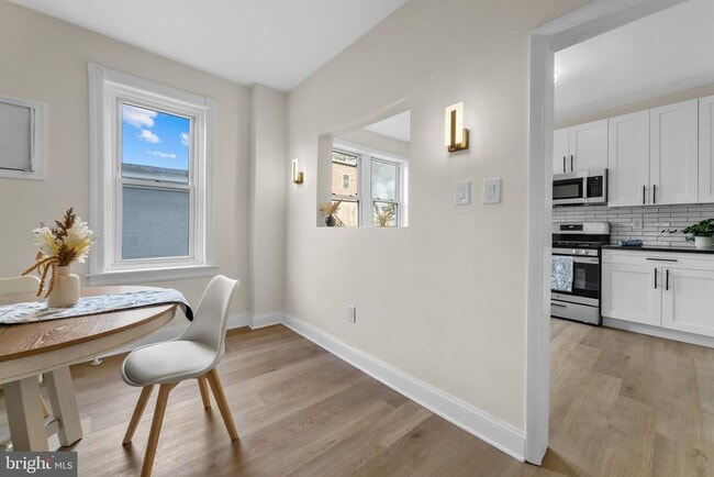 Building Photo - 7608 Chelwynde Ave