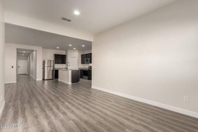 Building Photo - 11204 W Mobile Ln