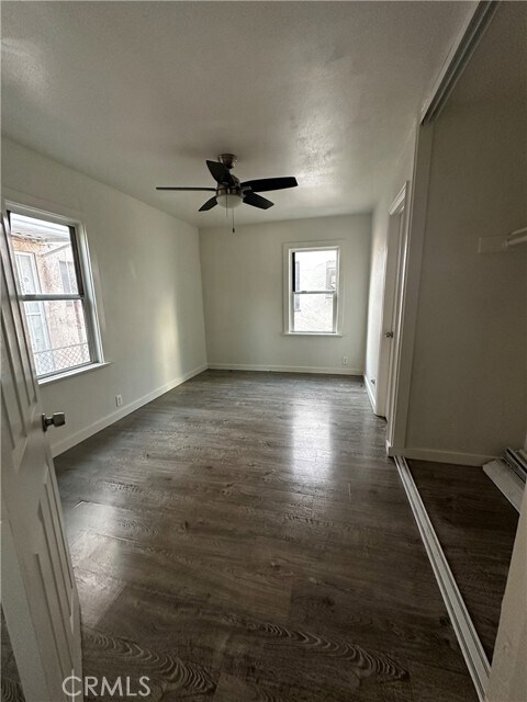 Building Photo - 1223 W 64th St