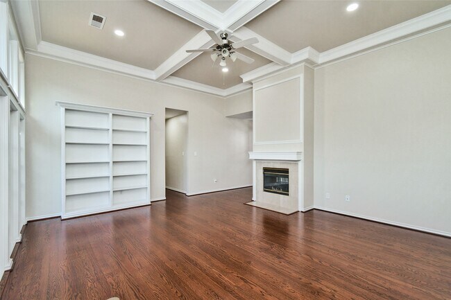 Building Photo - 1506 Forest Home Dr