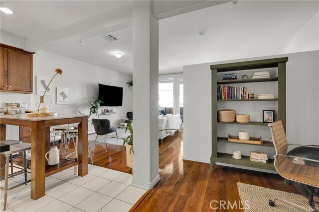 Building Photo - 360 W Ave 26