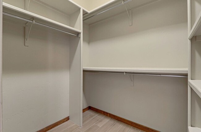 Building Photo - Beautiful Home in Sonoma Ranch with Amazin...