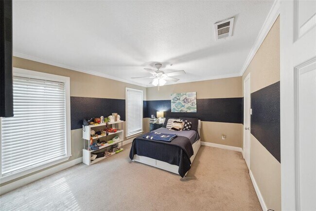 Building Photo - 624 Augusta Dr