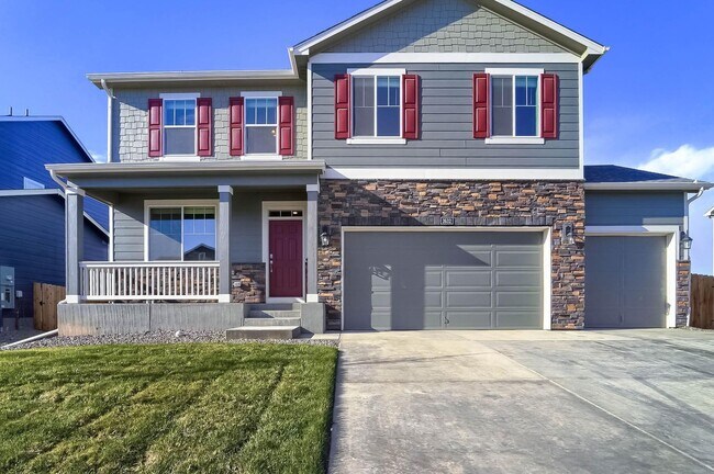 Building Photo - Gorgeous 4 bed, 3 bath, loft and an office!