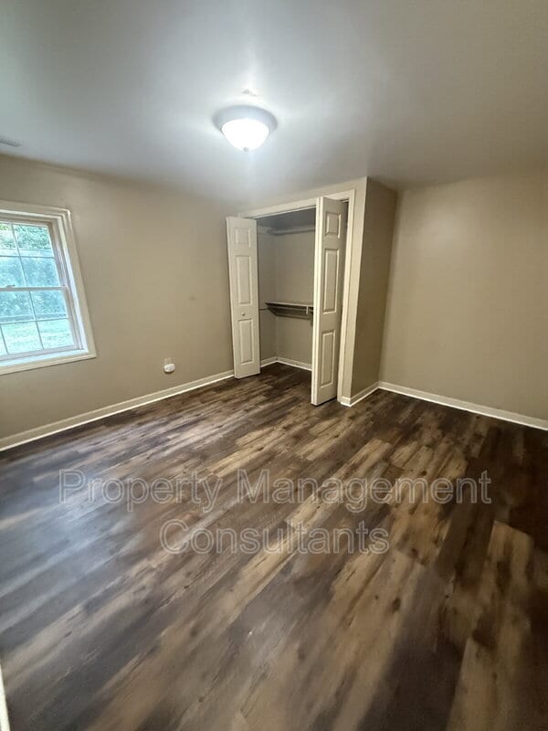 Building Photo - 2804 E 18th Ave