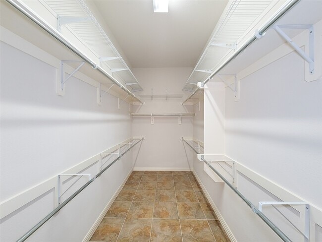 Building Photo - 18419 E Morgans Bend Dr