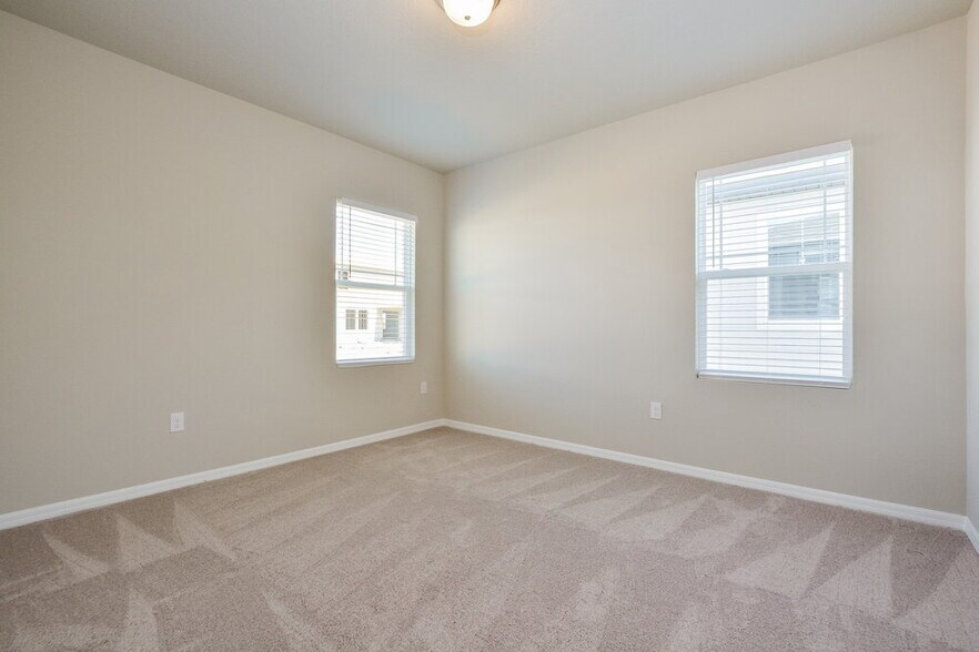 Building Photo - 2503 Gold Dust Dr