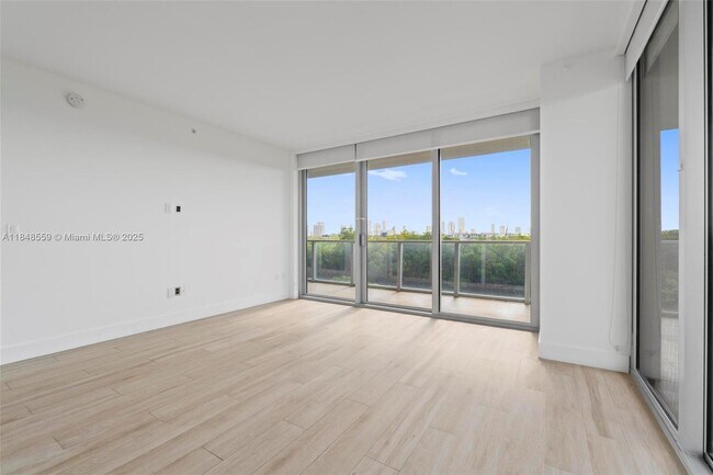 Building Photo - 16385 Biscayne Blvd