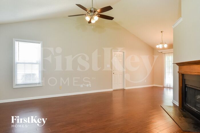 Building Photo - 7121 Taunton Dr