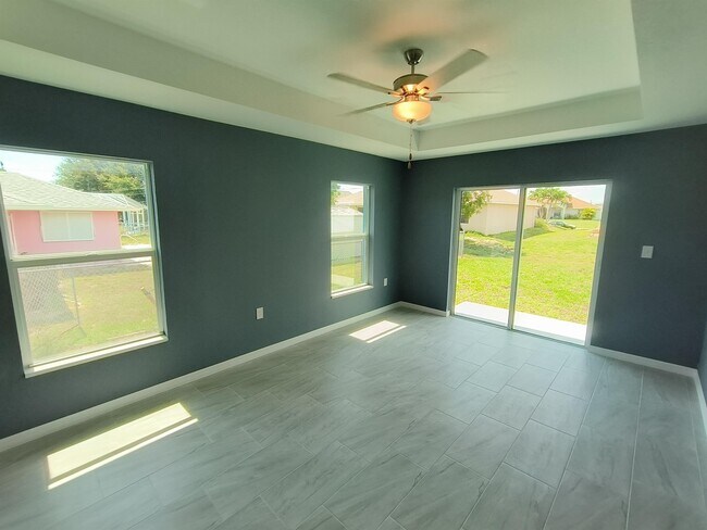 Building Photo - 1407 NE 16th Terrace