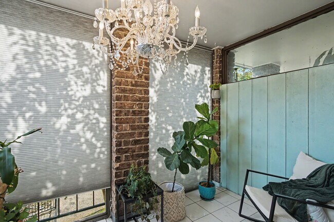 Building Photo - 7575 Katy Fwy