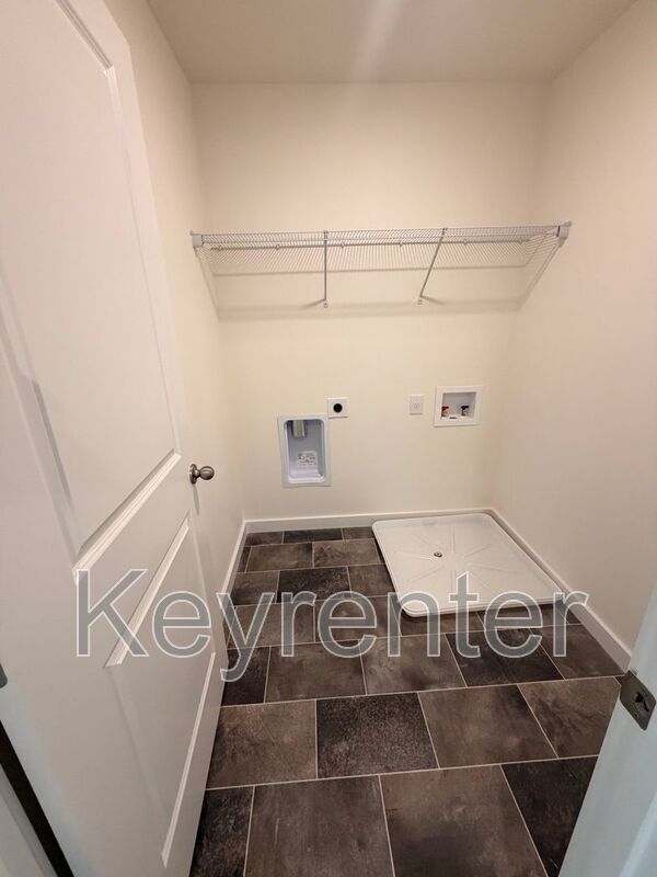 Building Photo - 7033 Randleman Dr