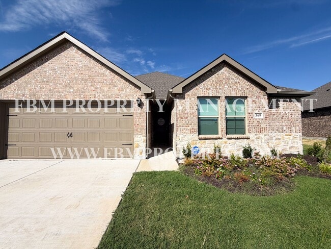 Building Photo - 369 Thoroughbred St
