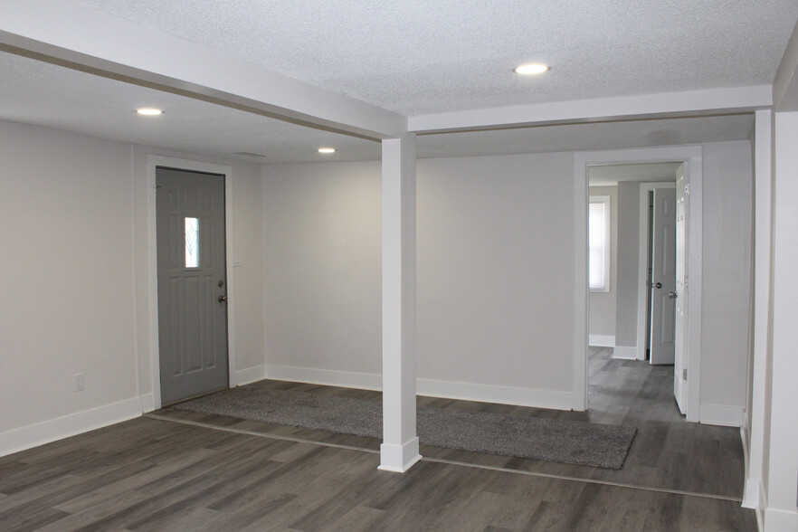 Building Photo - 1315 Helen Ave