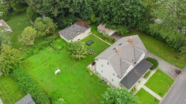Building Photo - 52 Orchard Ridge Rd