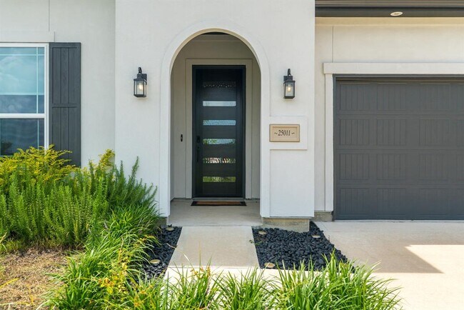 Building Photo - 25011 Flint Lake Dr