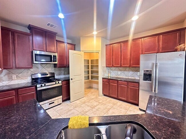 Building Photo - 2230 Argos Dr