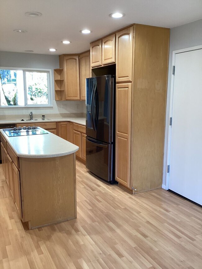 Building Photo - 4007 SW Fairhaven Ct