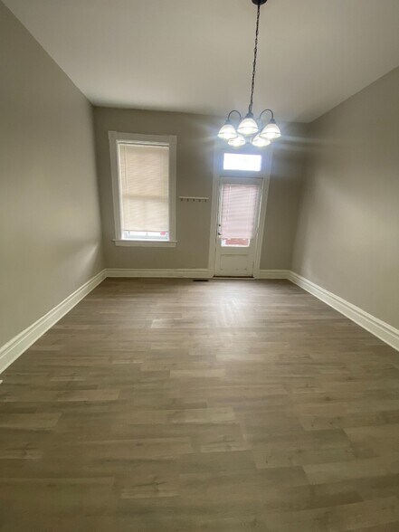 Building Photo - 917 Geyer Ave