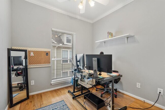 Building Photo - 3001 Murworth Dr