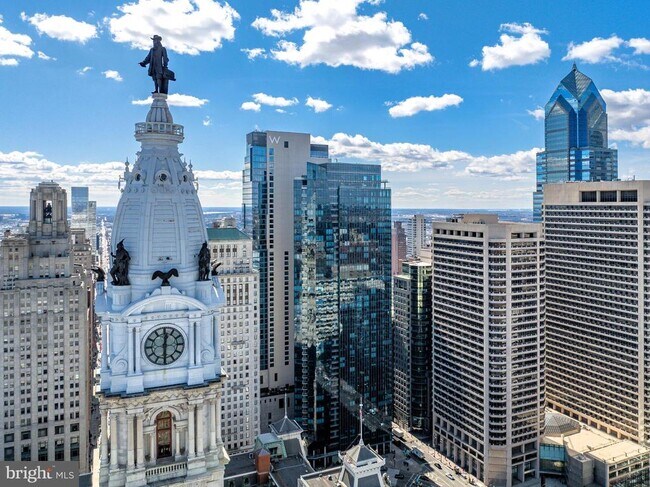 Building Photo - 1414 S Penn Square