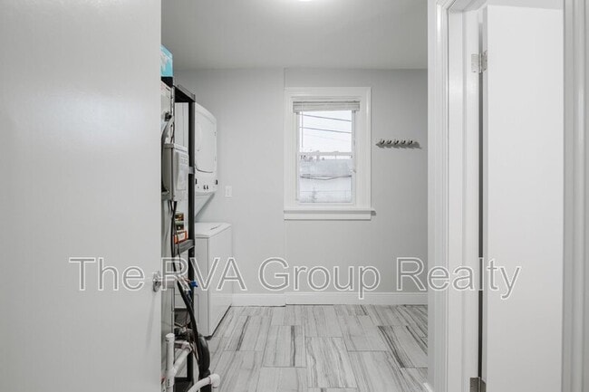 Building Photo - 4930 Bethlehem Rd