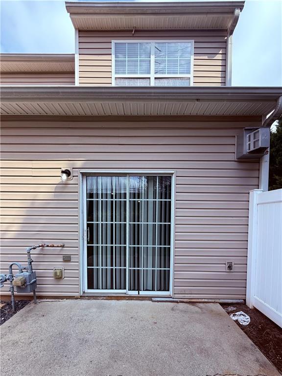 Building Photo - 111 Primrose Dr