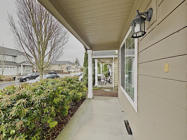 Building Photo - 9309 NE 81st St