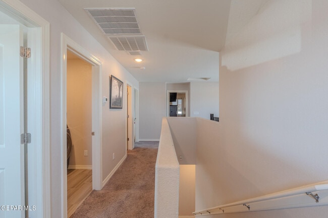 Building Photo - 305 Del Palmar