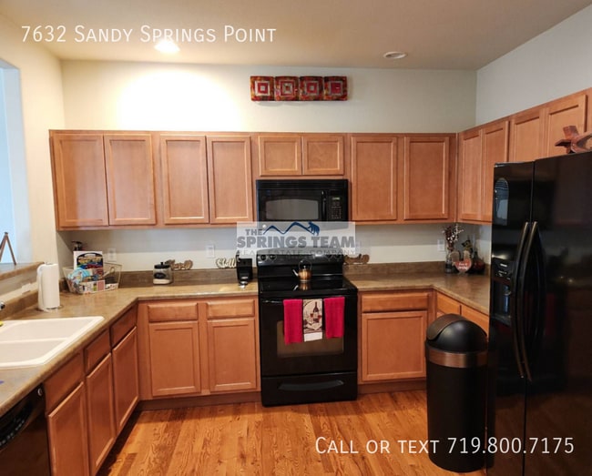 Building Photo - 7632 Sandy Springs Point