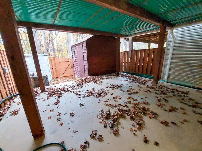 Building Photo - Charming and Updated 3BR/2.5BTH townhome in desirable Germantown, MD