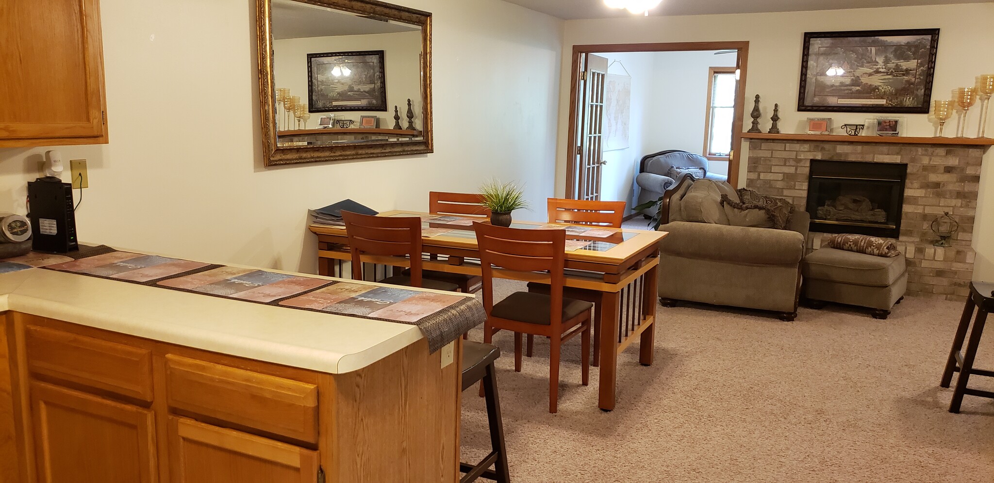 Open living area - 260 Cayman St