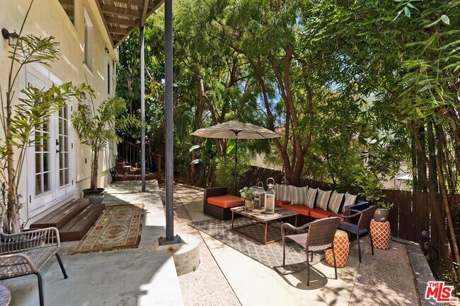 Building Photo - 5966 Graciosa Dr