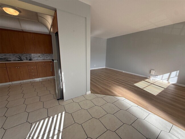 Building Photo - 2017 Newcastle A