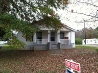 Building Photo - 430 Hwy 17
