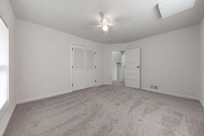 Building Photo - 1326 Massachusetts St