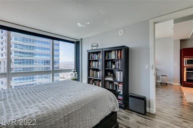 Building Photo - 4471 Dean Martin Dr