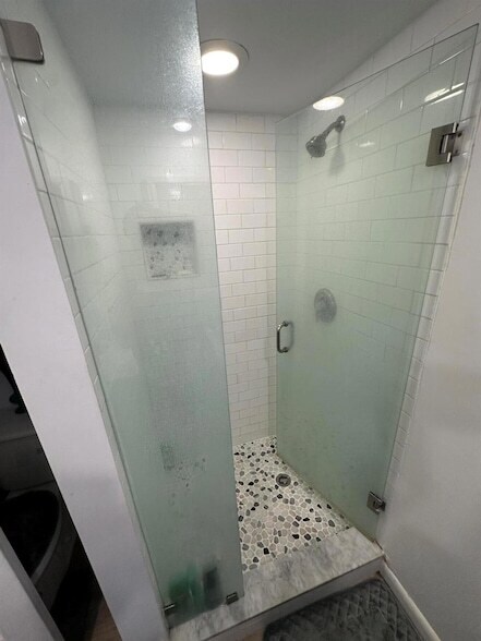 Building Photo - 246 Charter Way