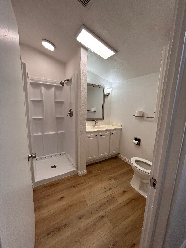 Building Photo - 1388 Hartsdale Dr