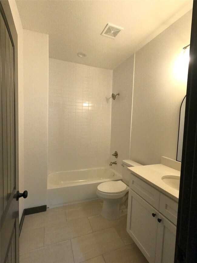 Building Photo - 5334 Rapido Rd