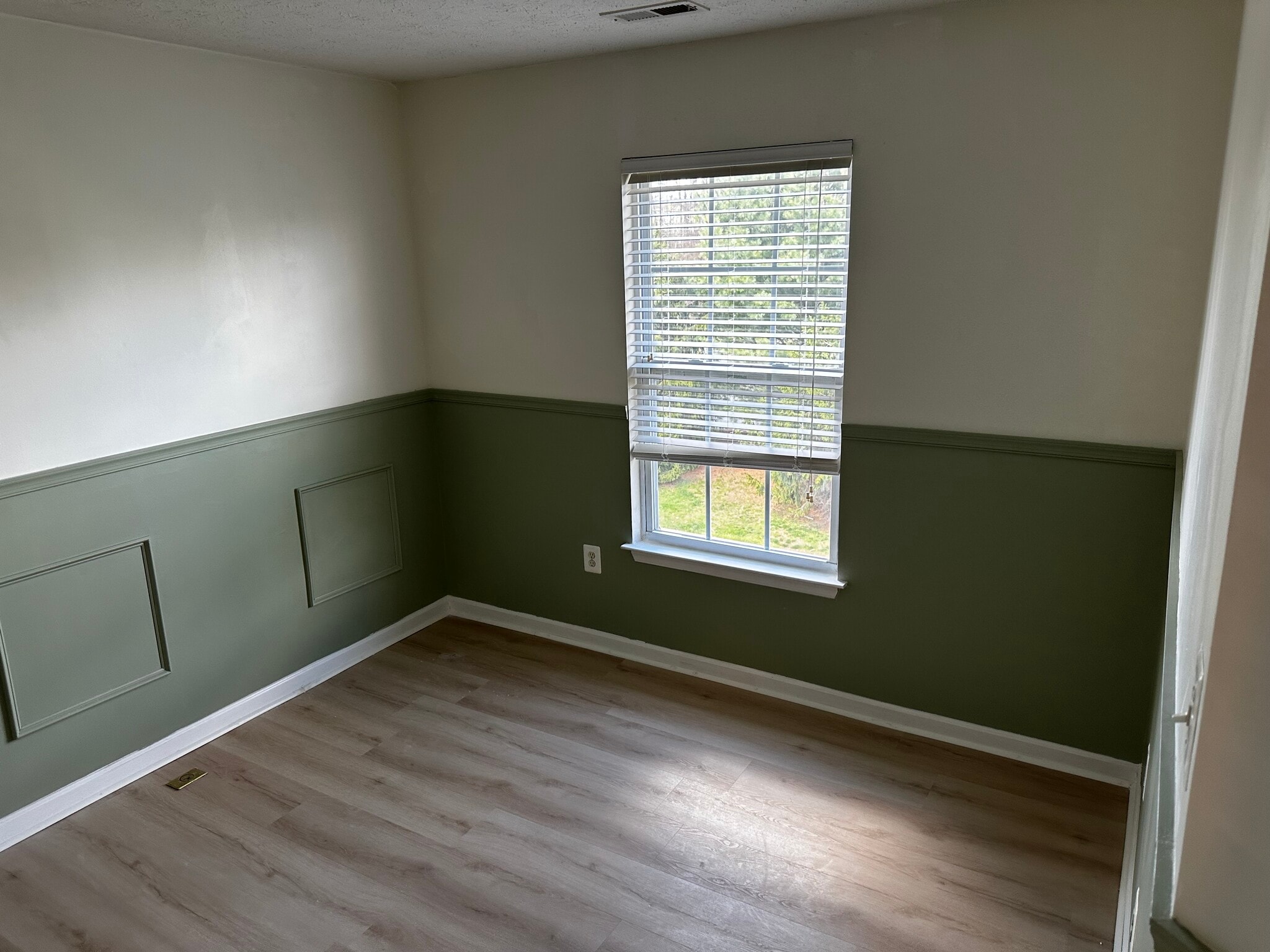 Building Photo - 4675 Harrier Way