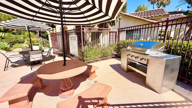 Building Photo - Beautifully Remodeled and Updated Upstairs Condo Unit in the Private & Gated Vista Way Village Co...