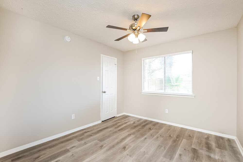 Building Photo - 7411 Skylight Ln