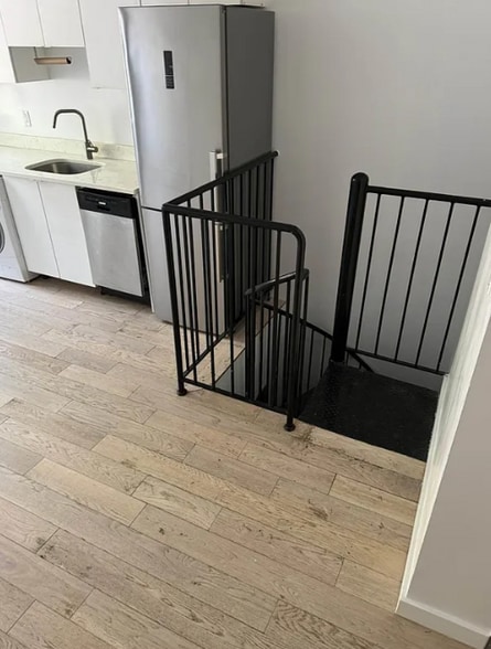 Building Photo - 63 E 127th St