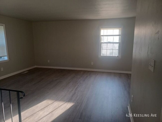 Building Photo - 426 Keesling Ave