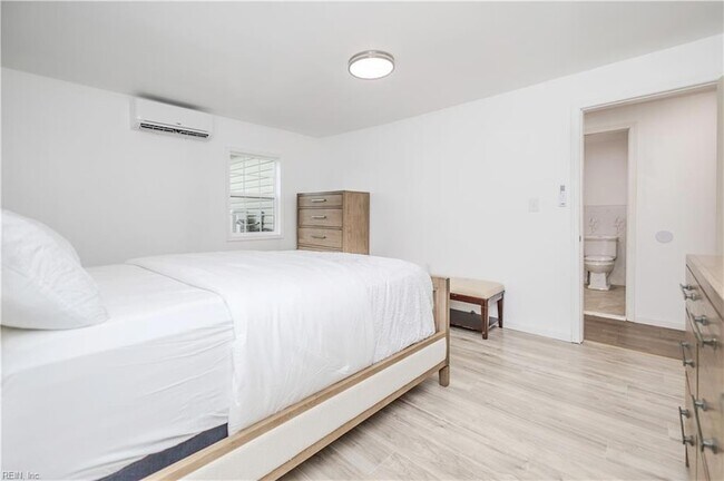 Building Photo - 138 D View Ave