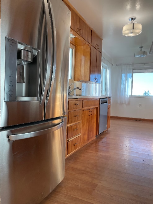 Building Photo - 129 126th St E