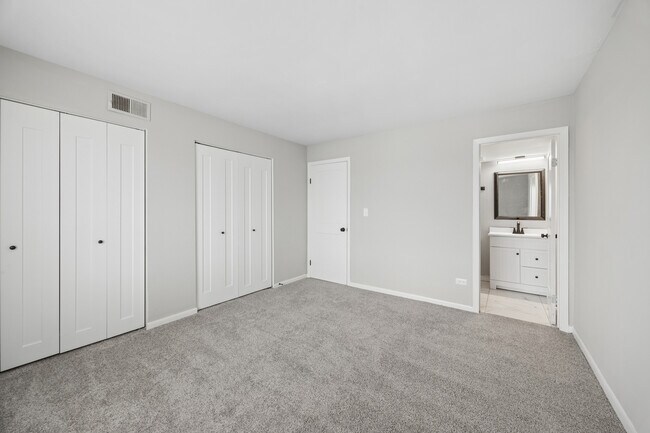 Building Photo - 1543 Ardmore Ave